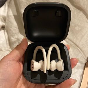 Beats By Dre - PowerBeats Pro